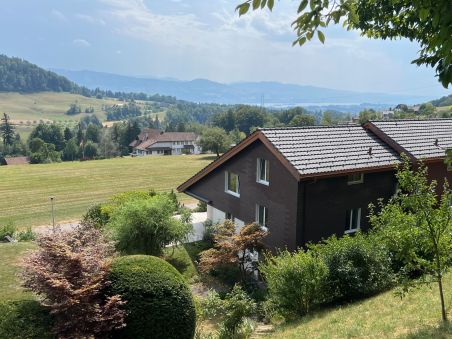 5.5-Zimmer-Doppel-Einfamilienhaus mit herrlicher Aussicht